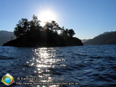 Picture Lacar Lake (Santiago Gaudio)