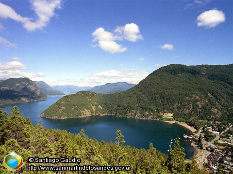 Fondo de Pantalla Lago Lácar (Santiago Gaudio)